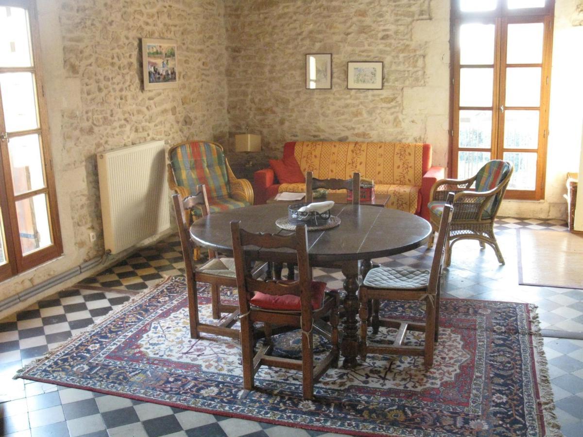 La Mejanenque Apartment Vénéjan Exterior foto